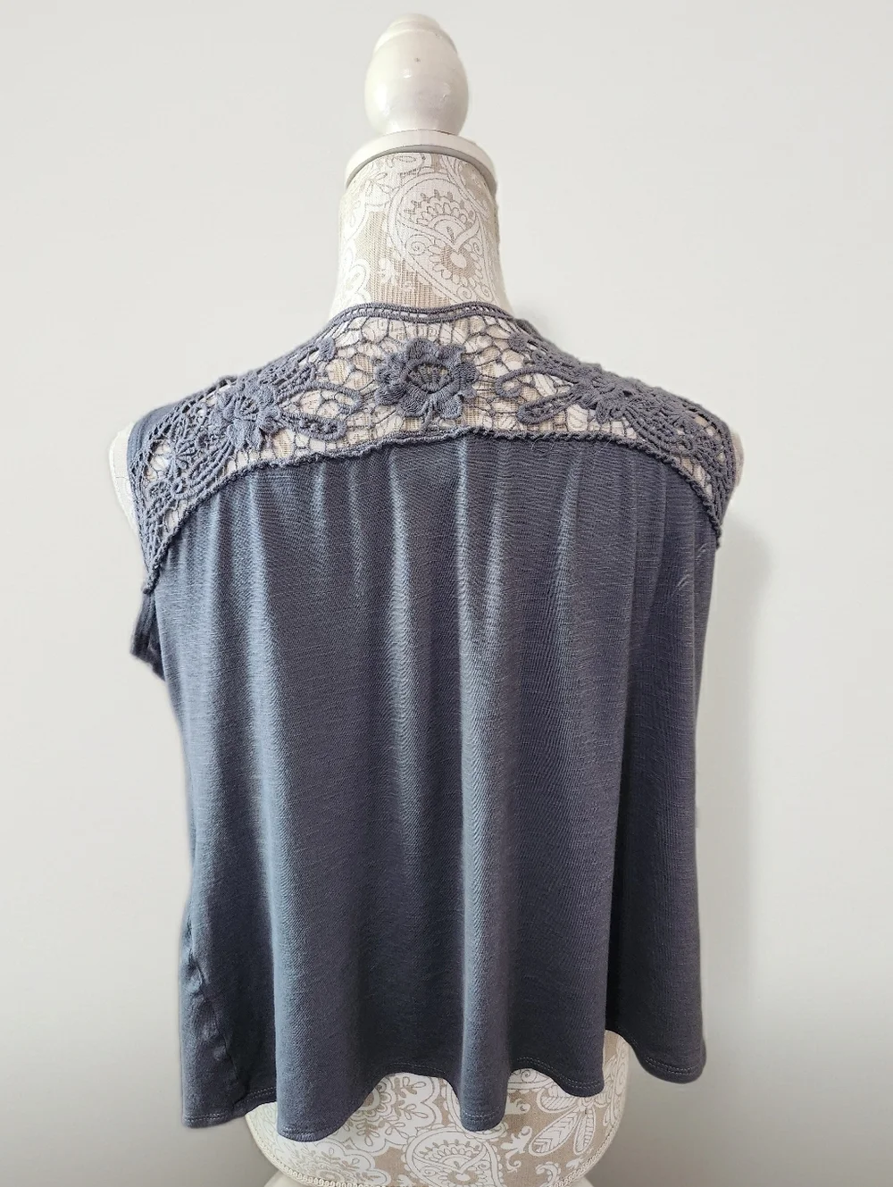 JKLA California Gray Open Front Cardigan/Vest Size Large